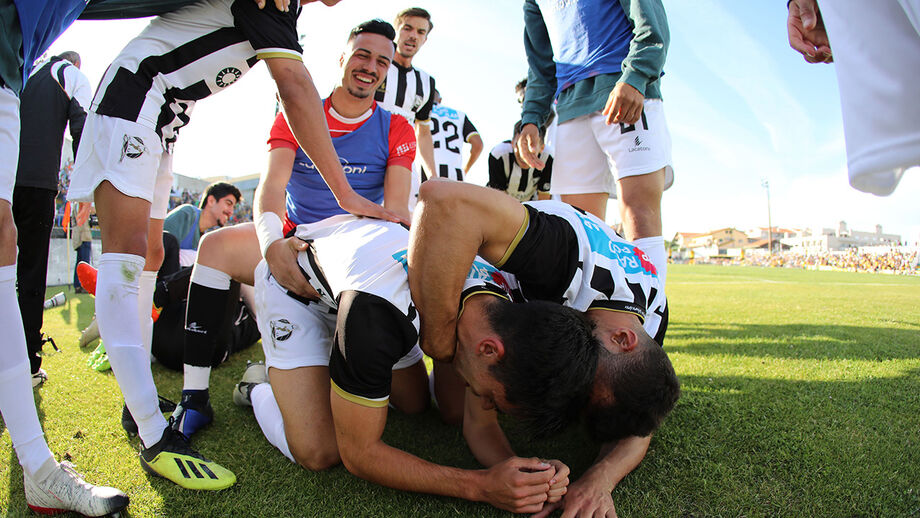 Série B: Sp. Espinho assume liderança e Lusitânia Lourosa garante o playoff
