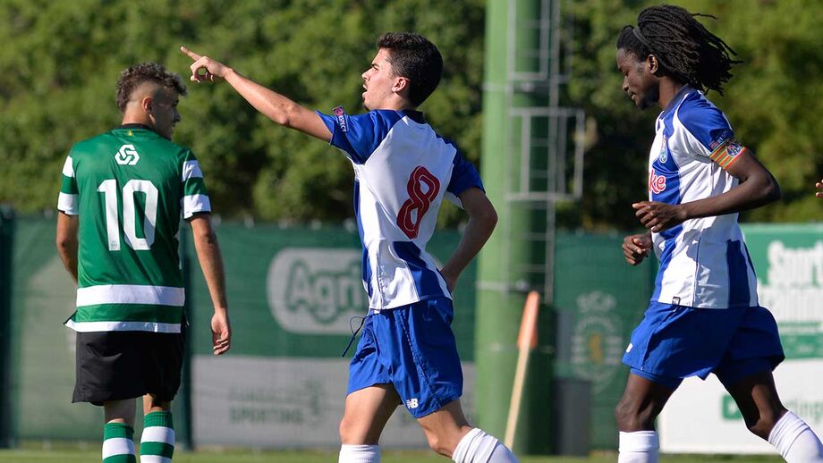 FC Porto dá a volta frente ao Sporting e volta à liderança do campeonato de juniores