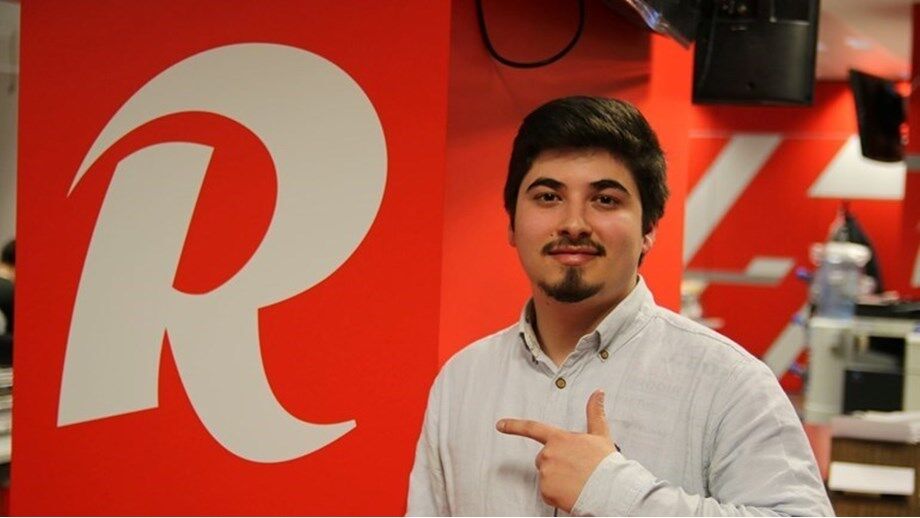 Pedro Tim 23 transforma-se em 'olheiro' Record