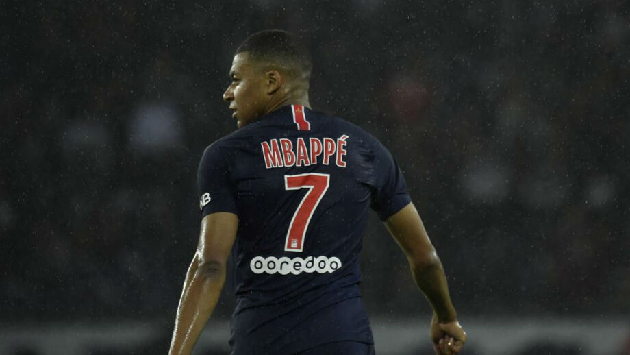 Mbappé quer estatuto de estrela para continuar no PSG