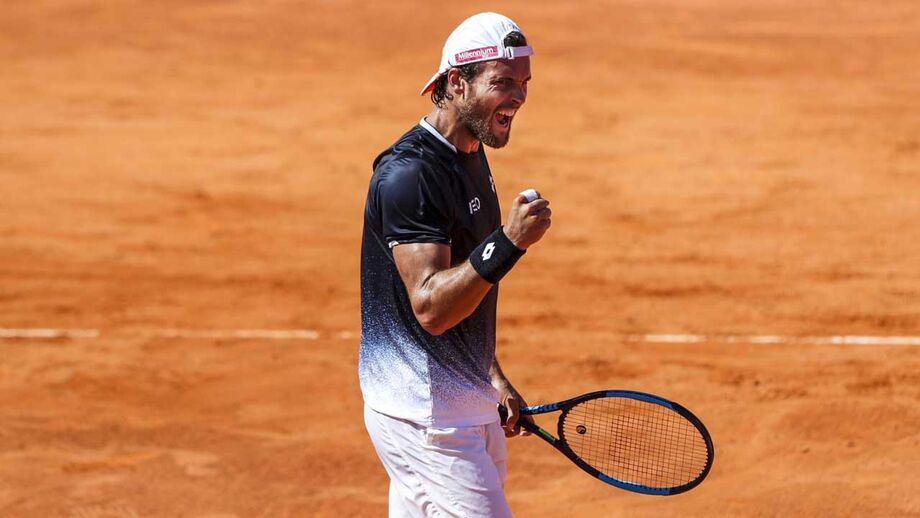 João Sousa segue para a segunda ronda em Genebra