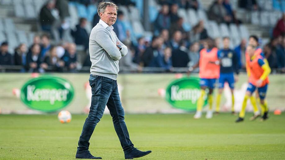 Insólito na Holanda: Henk De Jong ganha e... desce