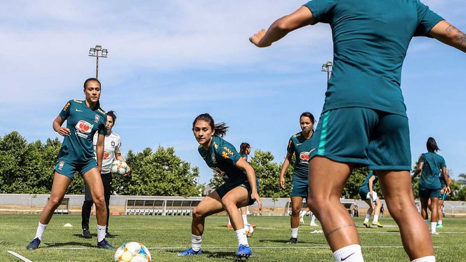Seleção brasileira já trabalha em Portugal