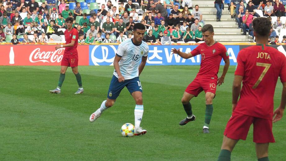 Portugal derrotado pela Argentina (2-0)
