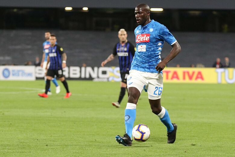 Koulibaly, Nápoles. Apesar de estar avaliado em 70 milhões de euros, os italianos podem pedir até 120 milhões