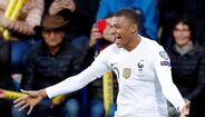 Mbappé - 20 anos e 173 dias para chegar aos 100 golos