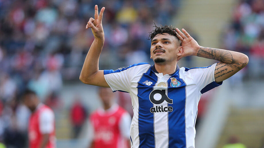 Soares sem via para sair