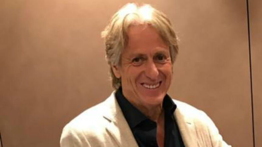 «O futebol brasileiro é quem vai ganhar mais com a contratação de Jorge Jesus»