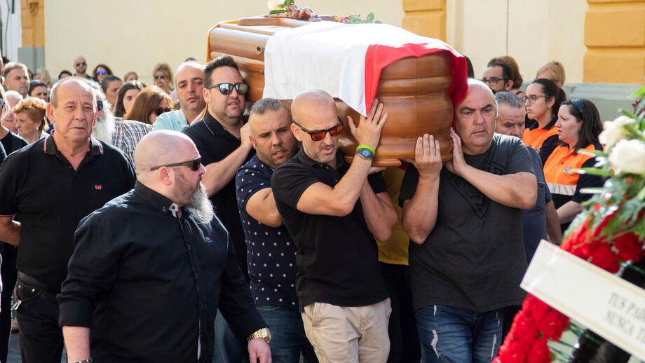 Primo tentou salvar Reyes e sofreu graves queimaduras em grande parte do corpo