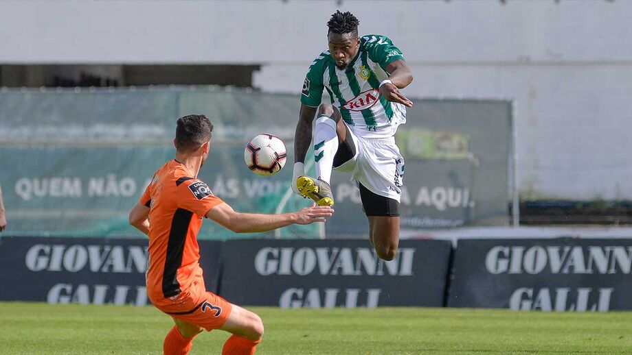 Mendy abre porta à saída do V. Setúbal