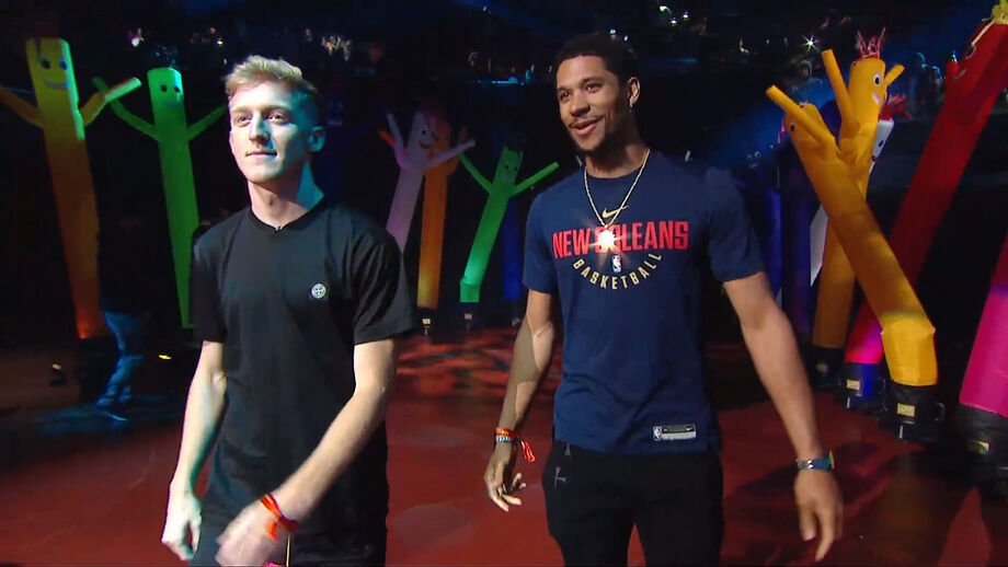 Josh Hart causa confusão em evento de Fortnite