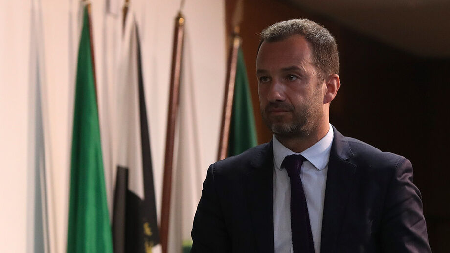 Agência reclama 450 mil euros