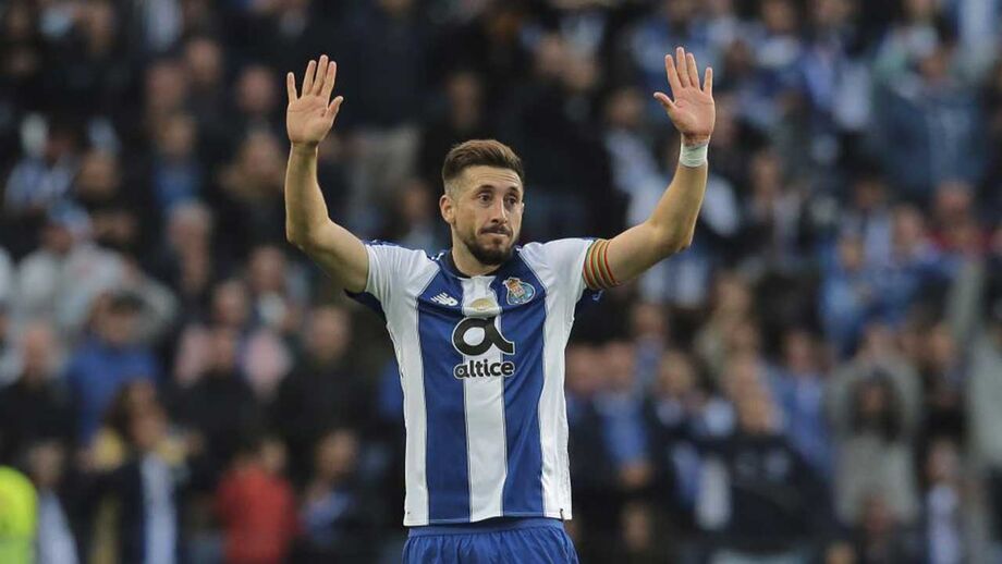 Héctor Herrera 'riscado' da seleção mexicana