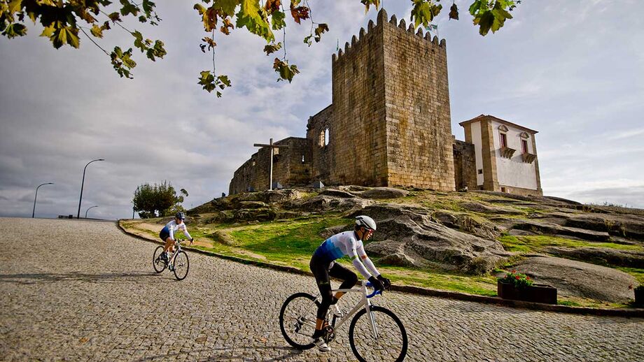 Cicloturismo: A pedalar por aldeias históricas