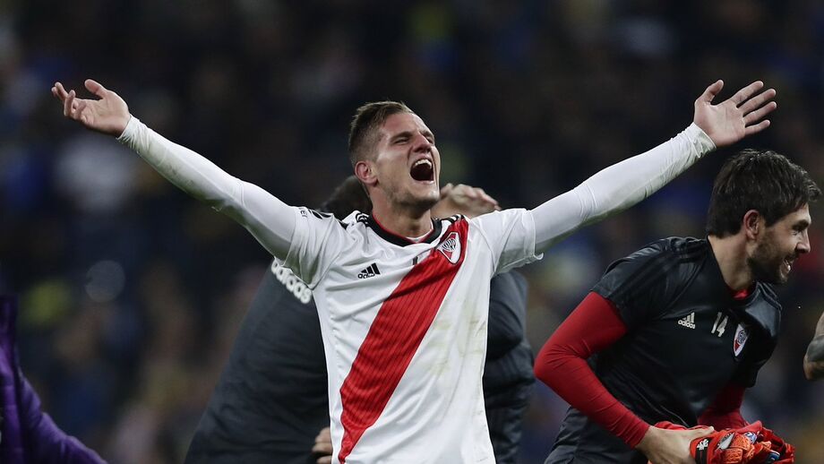 Bruno Zuculini volta à escola. E não é o único...