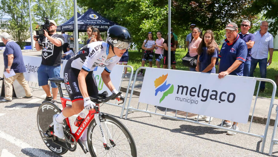 Daniela Reis faz dobradinha e garante título nacional de ciclismo de fundo