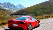 RDT tem na sua garagem um Ferrari 458 Italia. Produzido entre 2009 e 2015, este 'Cavallino Rampante' conta com um motor V8 de 4.5 litros com 570 cv de potência e chega aos 325 km/h de velocidade máxima.