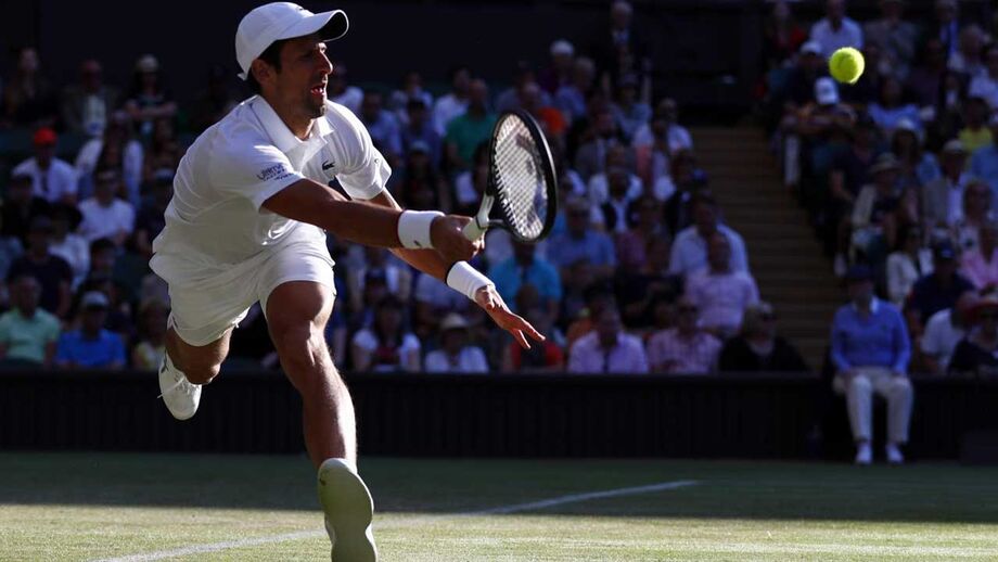 Djokovic continua imparável na defesa do título em Wimbledon