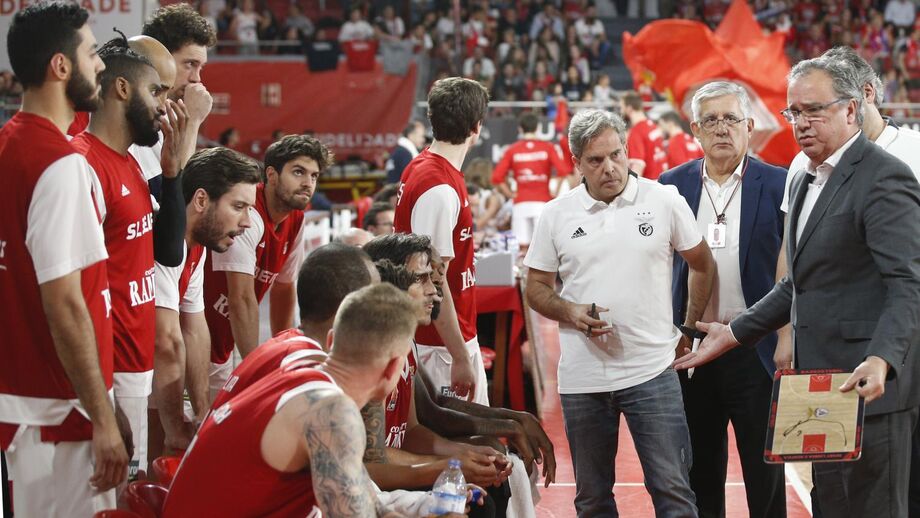 Benfica defronta Groningen na qualificação da Liga dos Campeões