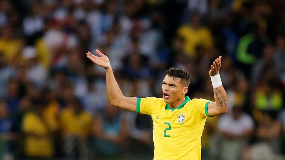 Thiago Silva responde a Messi e 'recorre' a jogo da Champions: «Há que respeitar a história»