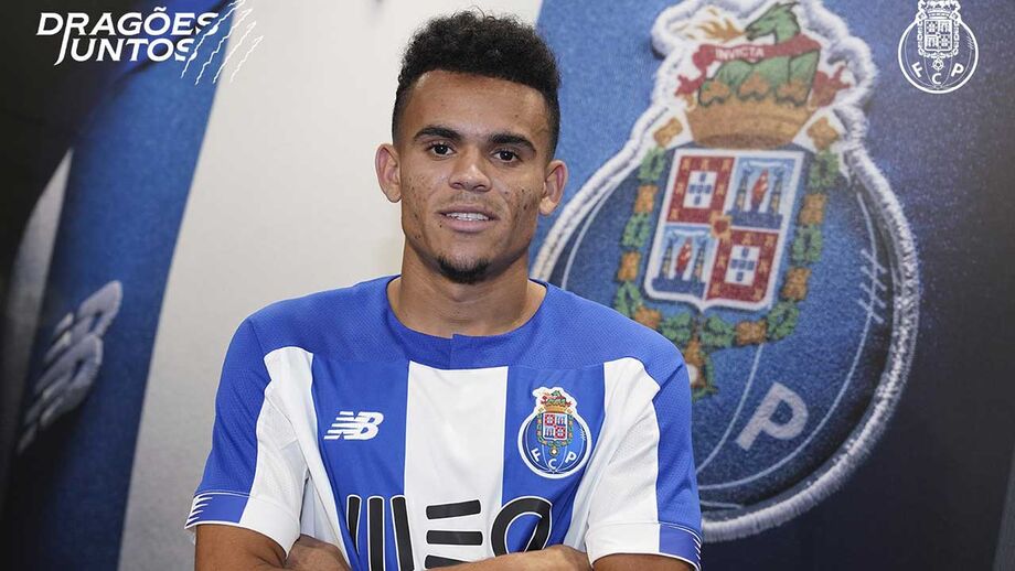 Mercado: Benfica coloca central excedentário, Académica recebe médio do Sporting e FC Porto oficializa reforço
