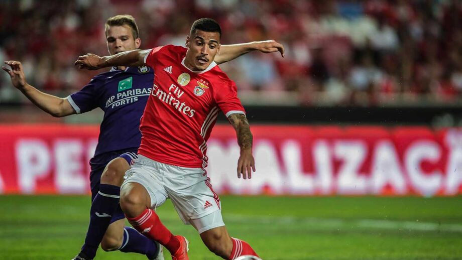 Benfica perde em casa com o Anderlecht no jogo de apresentação aos sócios