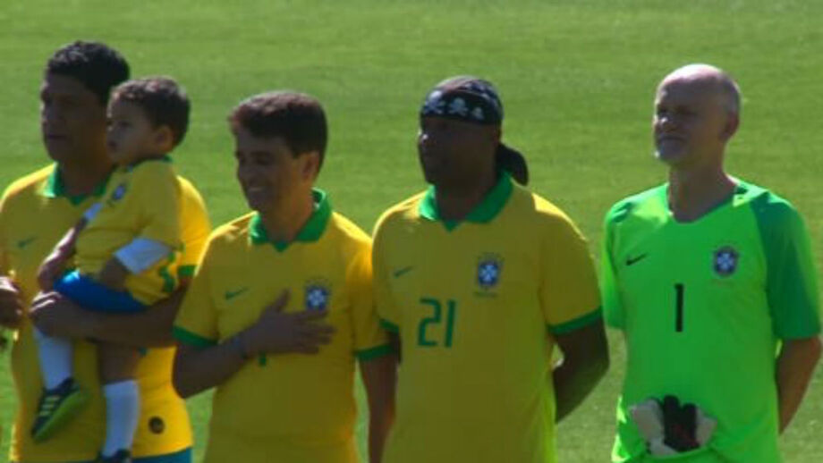 Lembra-se da seleção brasileira que conseguiu o tetra em 1994? Voltou a jogar