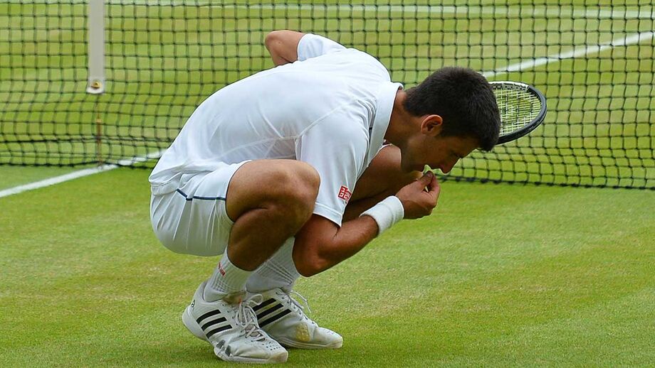 Djokovic emocionado com novo título em Wimbledon: «Cheguei a fazer troféus de brincar»