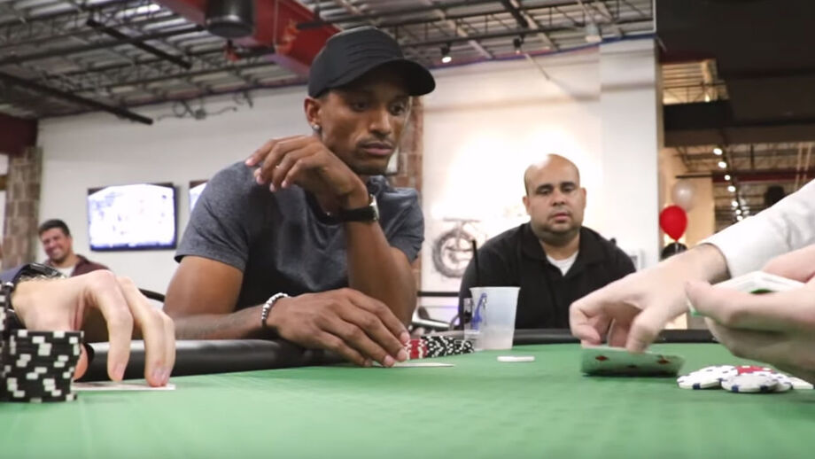 Nani participa em torneio de poker solidário para ajudar vítimas de cancro