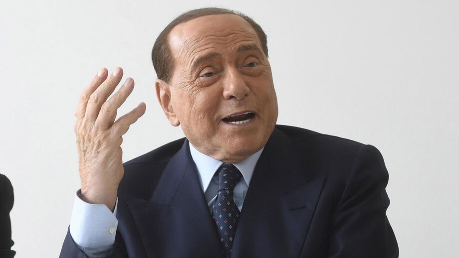 Silvio Berlusconi contra a demolição de San Siro