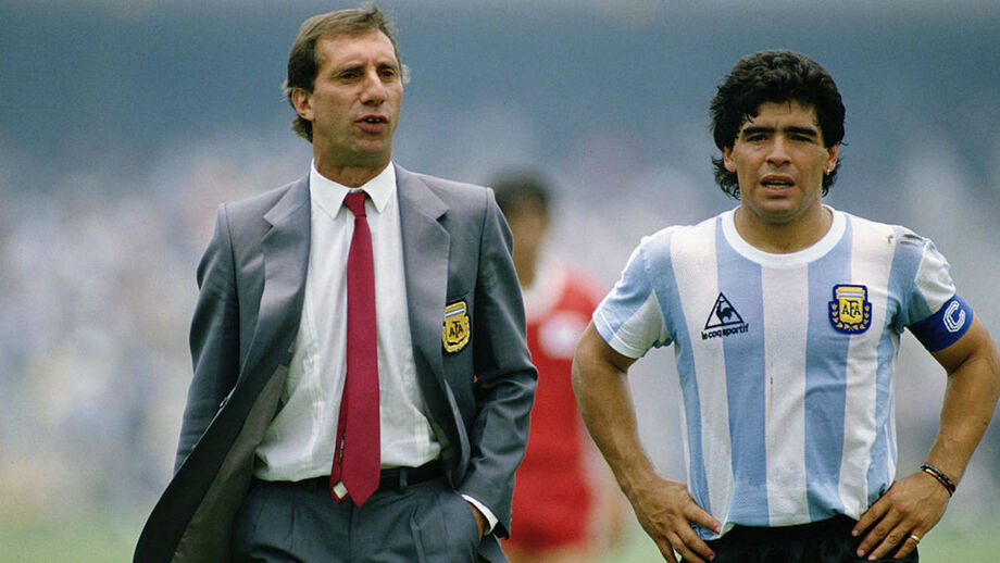 Ex-selecionador argentino Carlos Bilardo em estado grave