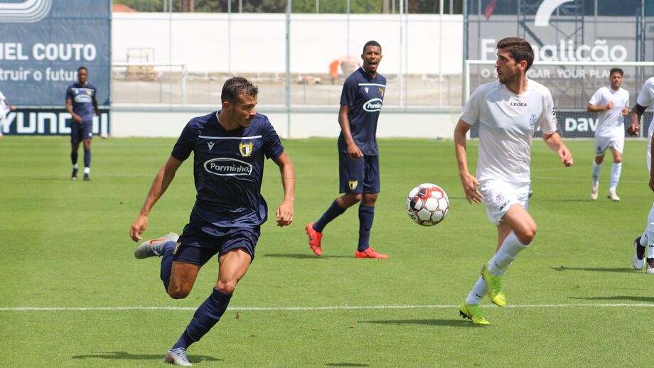 Famalicão goleia Feirense (4-0)