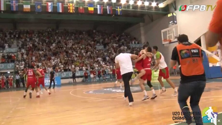 O resumo da histórica vitória da Seleção sub-20 de basquetebol e a lesão de Neemias que deixou todos preocupados