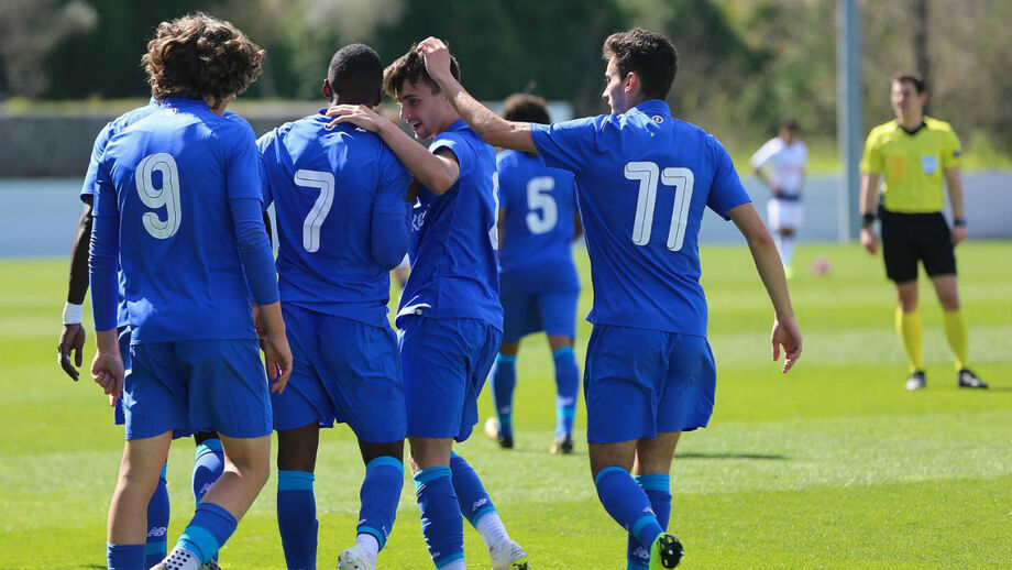 FC Porto B goleia em particular com o Marinhense