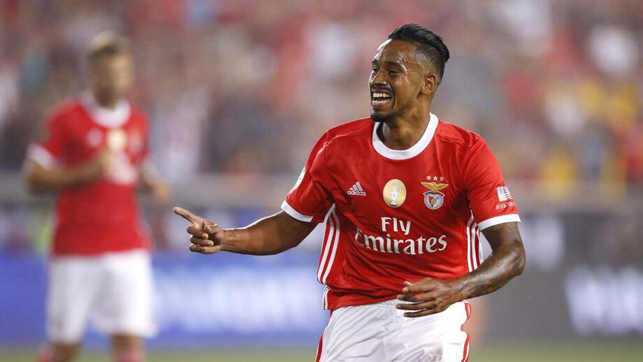 Golo de Caio Lucas no final dá a vitória ao Benfica sobre a Fiorentina