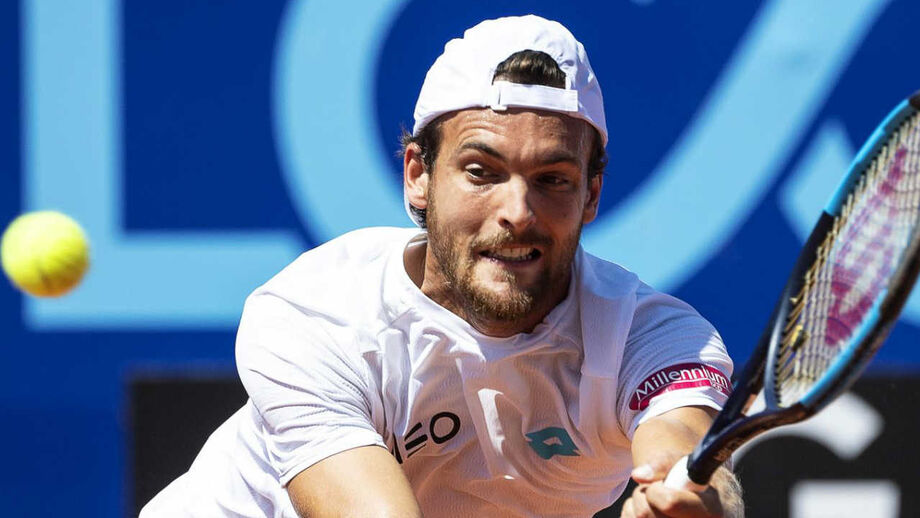 João Sousa espera