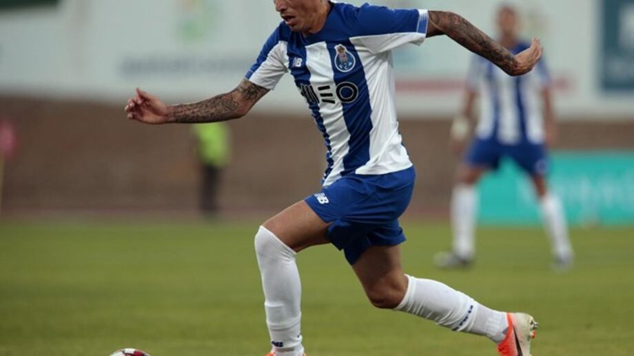 FC Porto: Renzo Saravia