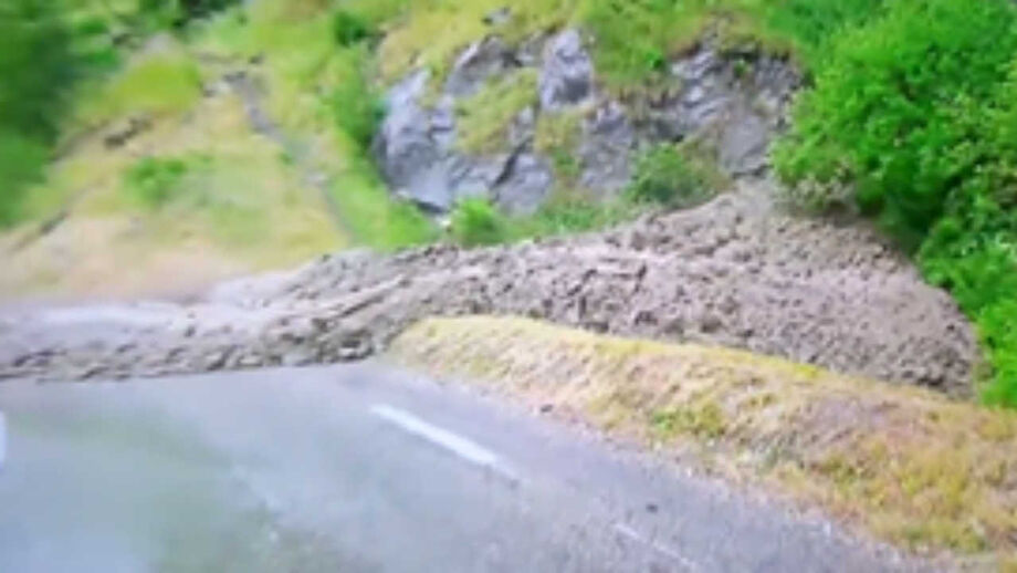 Granizo e deslizamento de terra viraram o Tour de 'pernas para o ar'