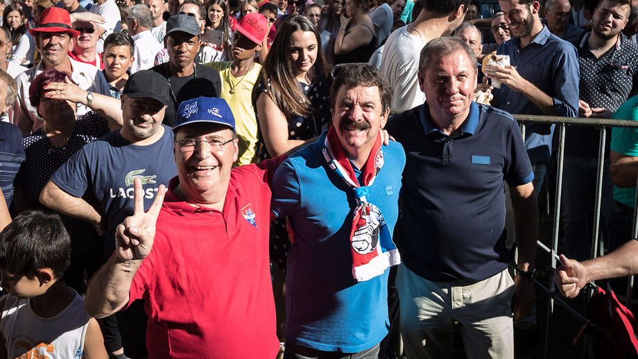 Festa do Gil Vicente teve de tudo: champanhe, Quim Barreiros e até um novo penteado de Fiúsa