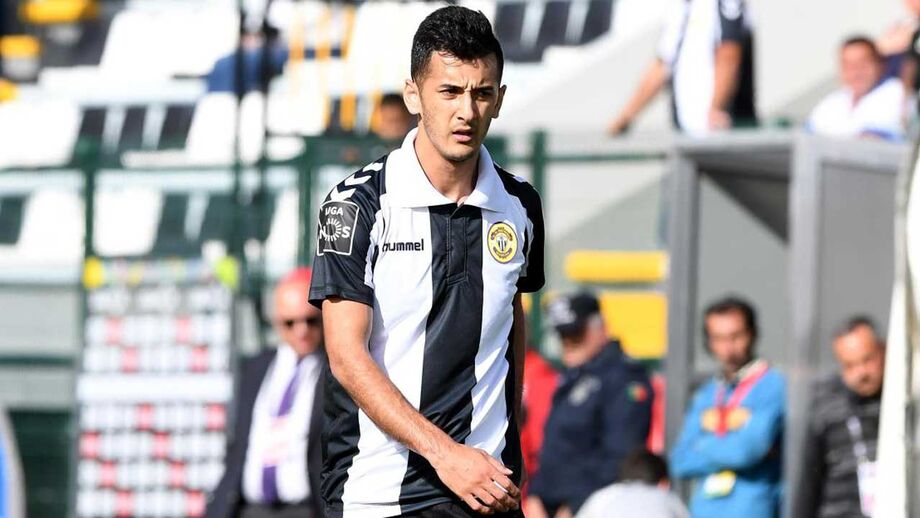 Sardor Rashidov rescinde com o Nacional e ruma ao Qatar