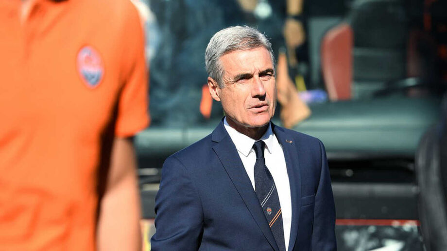 Luís Castro arranca com vitória na Liga ucraniana