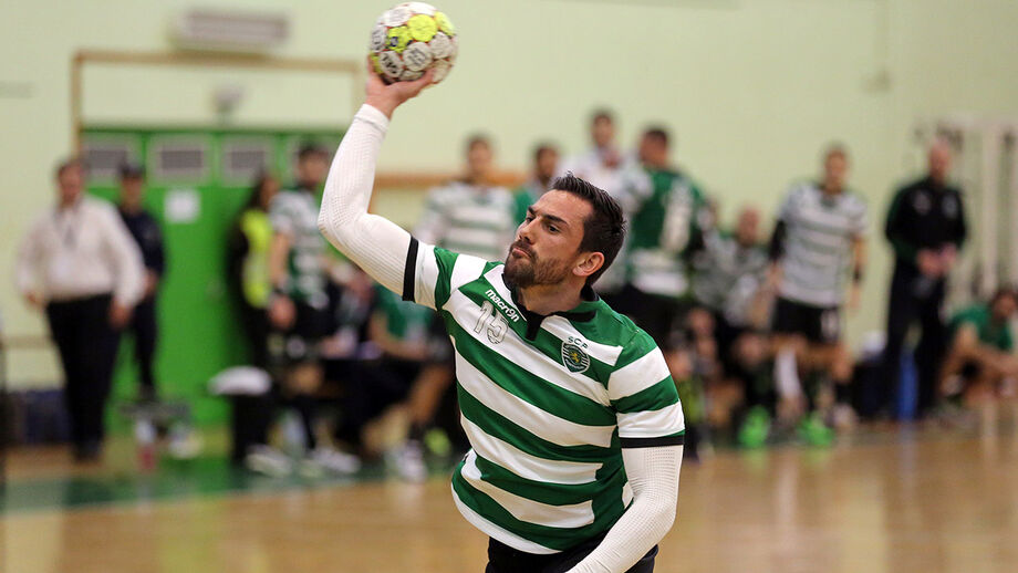Pedro Solha abraça o Belenenses