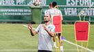 Bas Dost treinou integrado em Alcochete