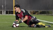 Zlobin, guarda-redes, 22 anos. Ainda não disputou qualquer minuto pela equipa principal do Benfica.