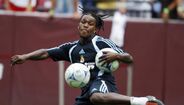 Drenthe - Saído da cantera holandesa, mais propriamente do Feyenoord, Drenthe foi considerado durante muito tempo como uma das próximas estrelas do futebol mundial. Contudo, no Real Madrid não demonstrou o nível que lhe era proposto, aliado a algumas lesões que 'assombraram' a carreira. Atualmente, aos 32 anos, Drenthe joga no Sparta Rotterdam.
