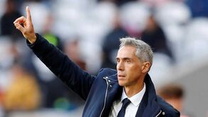 Paulo Sousa empata em casa e conquista primeiro ponto na Liga francesa