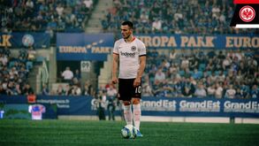 Eintracht Frankfurt perde em Estrasburgo na primeira mão do playoff