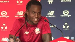 Renato Sanches falou três línguas na apresentação do Lille... em menos de 30 segundos