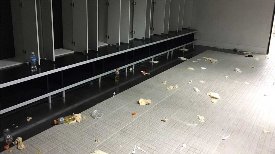 Federação galega vai punir equipas que não deixem os balneários limpos