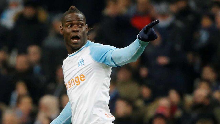 Mercado em direto: Saída à vista no FC Porto, Balotelli de olho no Flamengo e Eriksen próximo do Manchester United